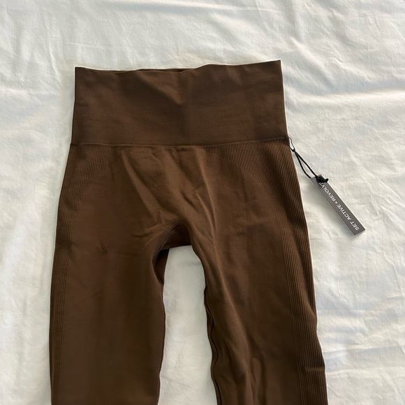 NWT SET active x revolve - Picture 2 of 5